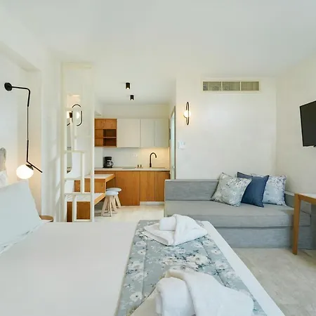 Iliorama Luxury Suites Aparthotel *
