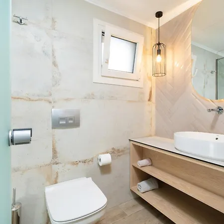 Iliorama Luxury Suites Aparthotel *