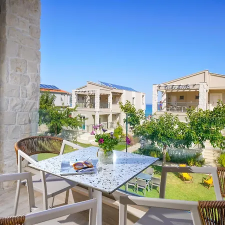 Iliorama Luxury Suites
