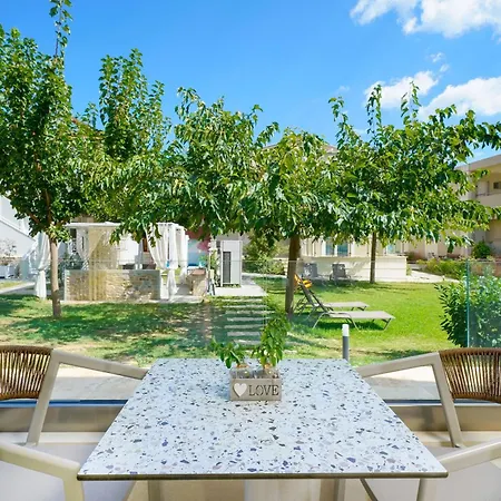 Aparthotel Iliorama Luxury Suites 4*